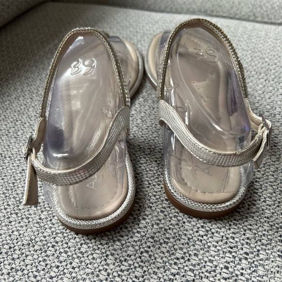 Aldo T-strap “Mazzorno” size 8.5 silver gem flat sandals. Excellent condition. - Picture 3 of 9